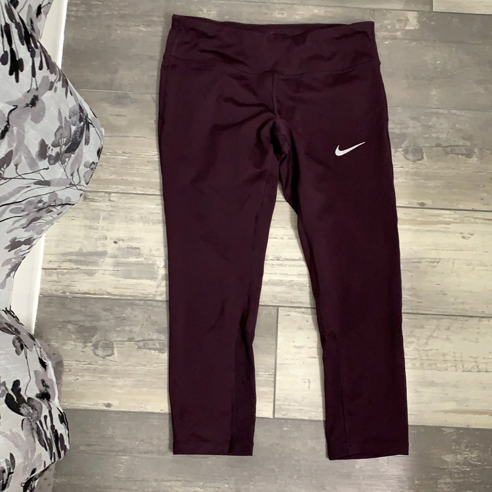 Women’s Nike run Capri